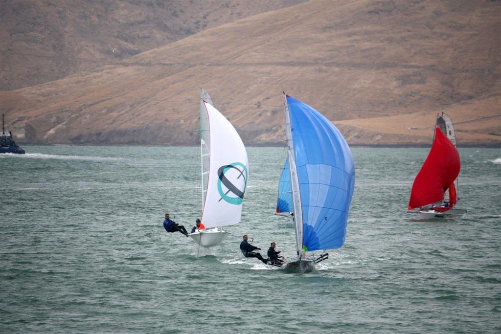 Merde (left) narrows in on L3 (centre) at the Leander Sprint Series in Lyttelton - 60th Leander © Bart V