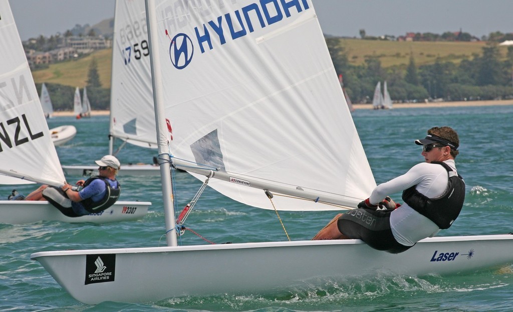 Andrew Murdoch continues to lead the Laser Division  - Singapore Airlines Sail Auckland  © Terry Fong www.afaphoto.co.nz