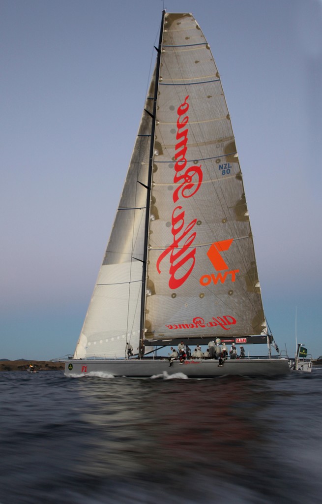 Alfa Romeo changes to upwind headsail - Rolex Sydney Hobart Yacht Race 2009 © Crosbie Lorimer http://www.crosbielorimer.com