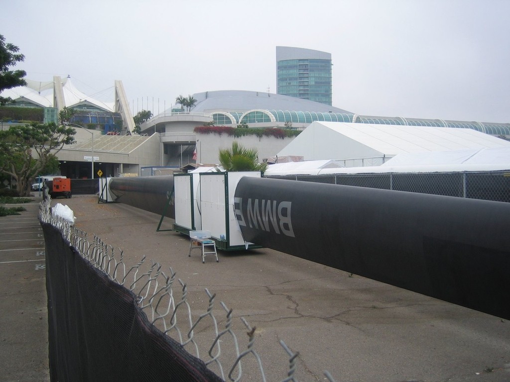 Rotating wing mast for BOR90 © www.sailkarma.com www.sailkarma.com
