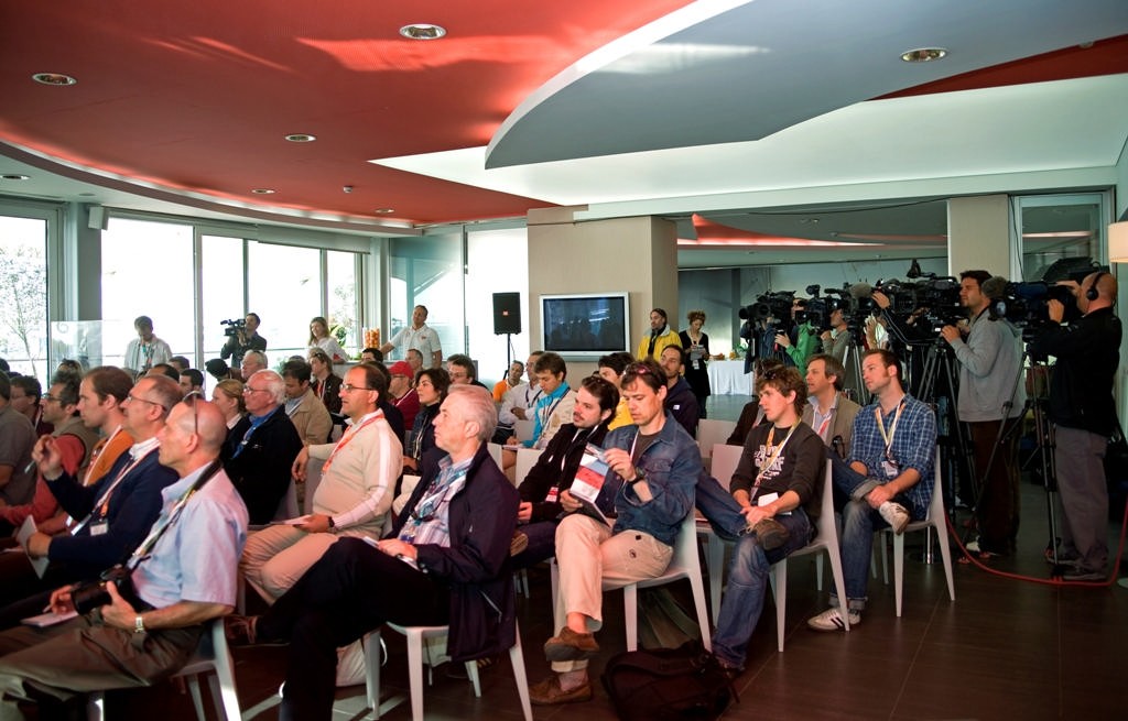 Part of the AC media gathered at the Alinghi weather briefing 25 April 2007 © Ivo Rovira /Alinghi