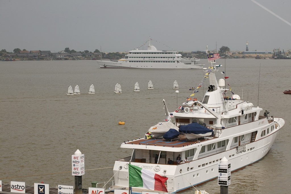 Optimists and superyachts, Monsoon Cup 2007 © Guy Nowell http://www.guynowell.com