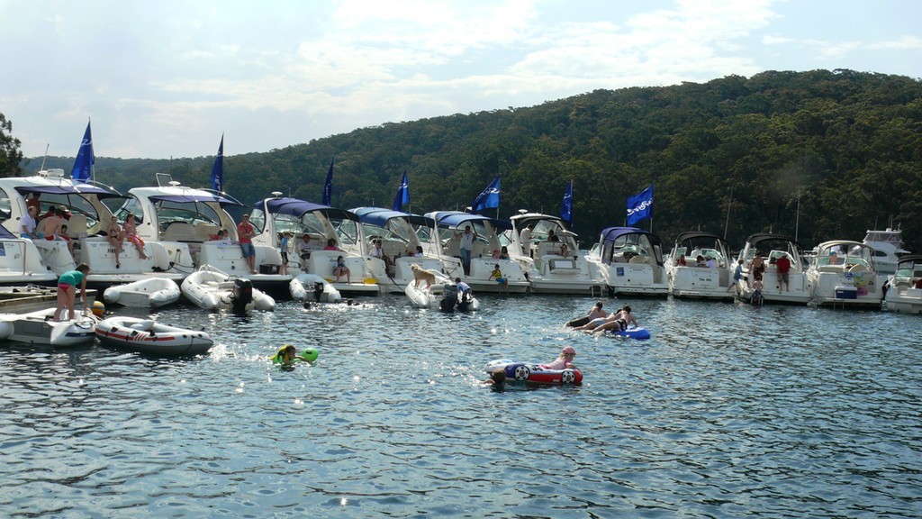 Fun on the water - Andrew Short Marine’s 2007 Sea Ray Rendezvous © Emma Lay