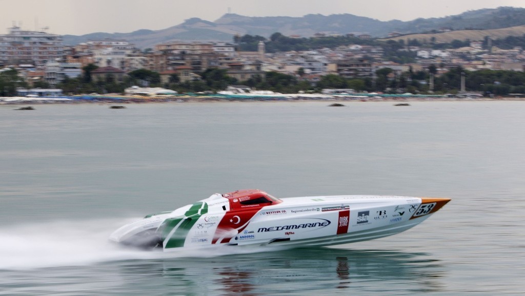 Copyright onEdition 2009© Metamarine Corse Pignolo 53 (Metamarine Pignolo 53) driver Marco Pennesi (ITA) and throttle Luca Nicolini (ITA) qualify 1st at the Powerpole of this years P1 Powerboat World Championships in San Benedetto Del Tronto, Italy.<br />
<br />
 © Powerboat P1 World Championship http://www.powerboatp1.com