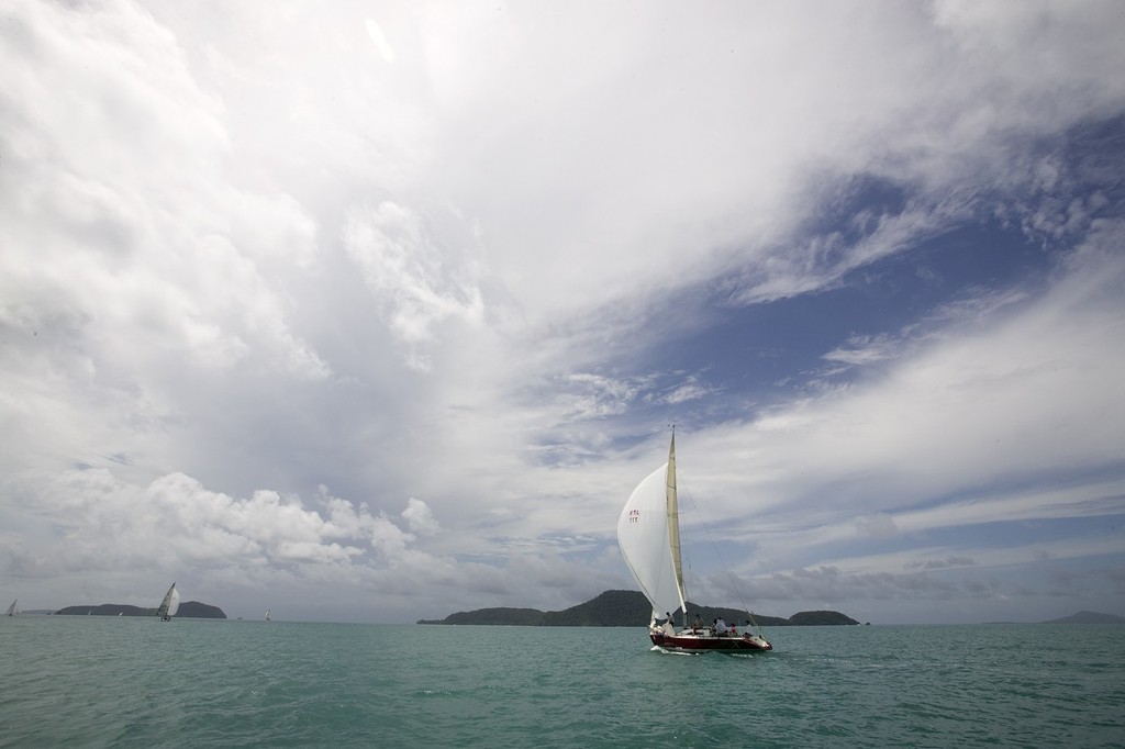 Six Senses Phuket Raceweek 2009. Phoenix under sunny skies. © Guy Nowell http://www.guynowell.com