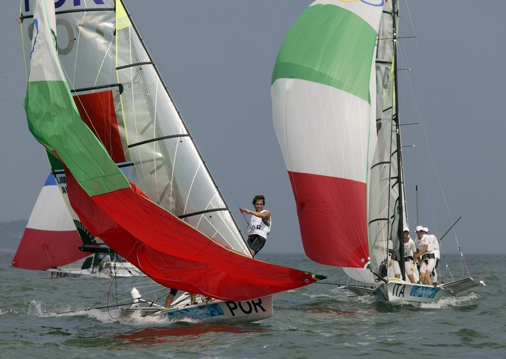 Qingdao Olympic Regatta 2008. Portugal drops in front of Italy. 49er. © Guy Nowell http://www.guynowell.com