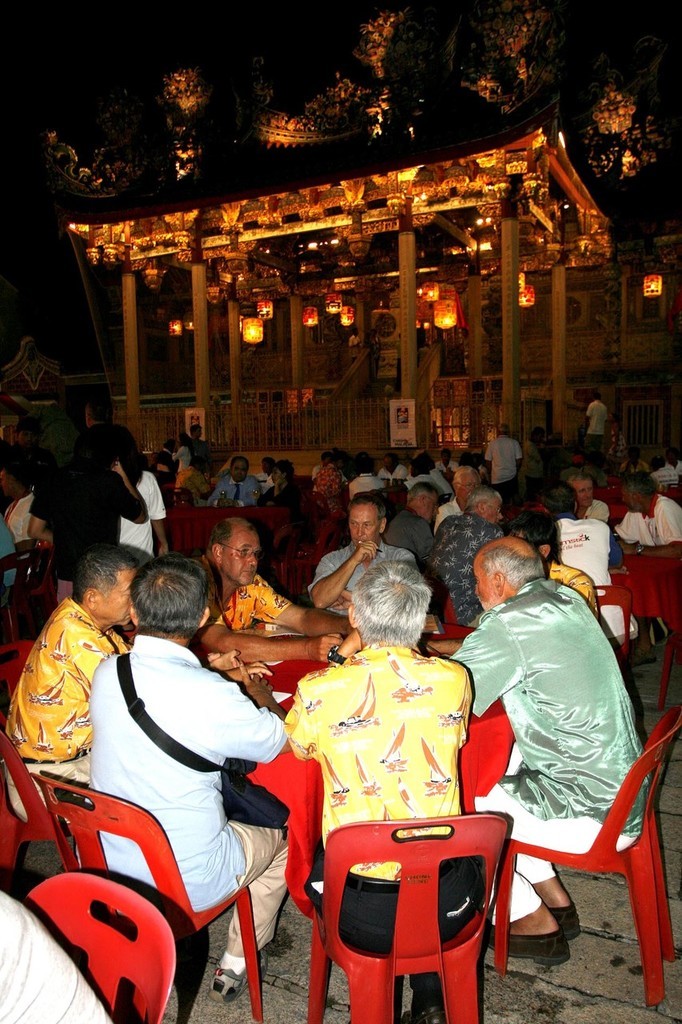 Raja Muda Selangor International Regatta 2008. The sumptuous surroundings of the Khoo Kong Si. © Guy Nowell http://www.guynowell.com