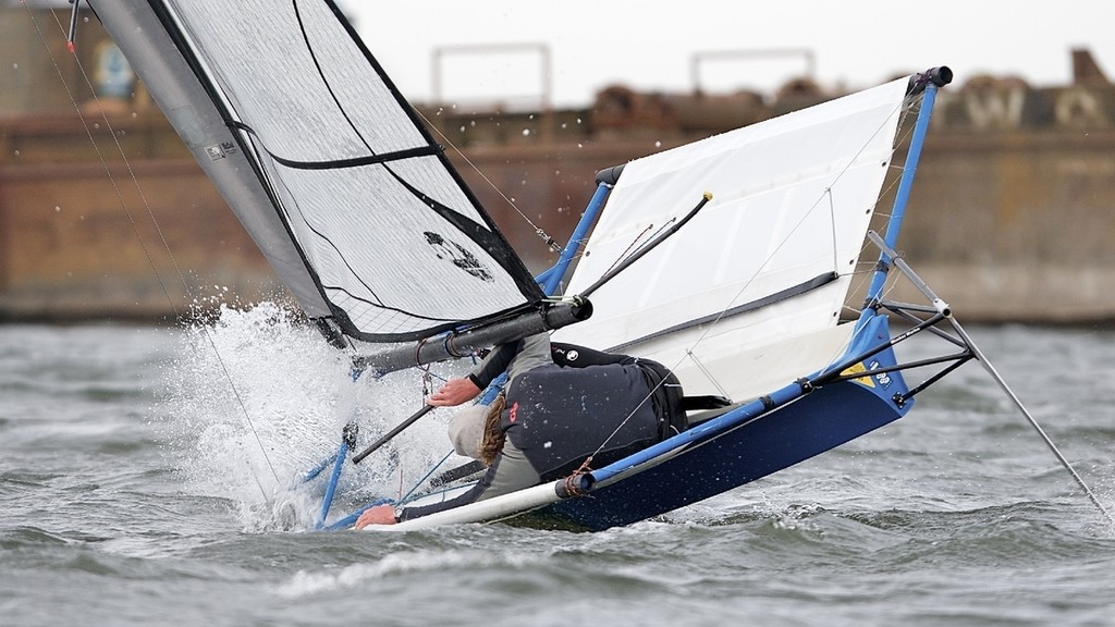 ENGLAND, London, Queen Mary Sailing Club, January 9th 2010, Bloody Mary Pursuit Race, International Moth 3366, Alex Adam, (Castle Cove SC). Boat preparation Pt 3 © Ian Roman http://www.ianroman.com