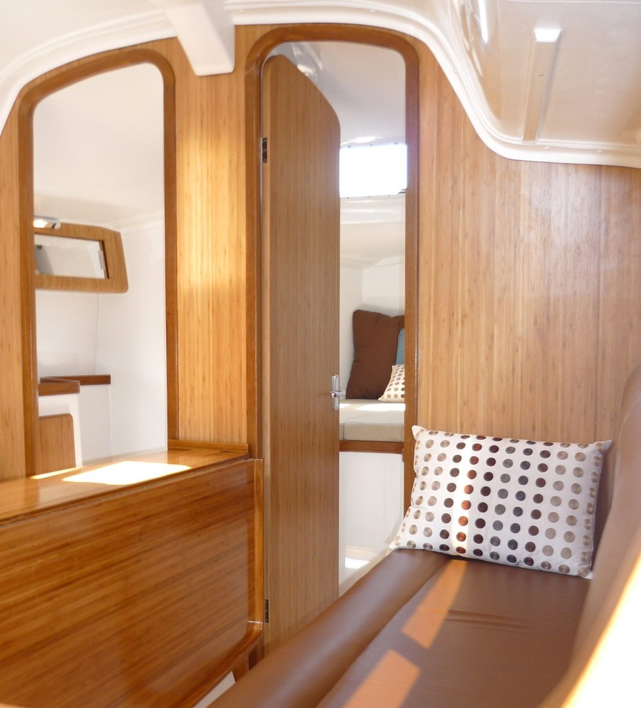 SC37 interior © Santa Cruz Yachts http://www.santacruzyachts.com