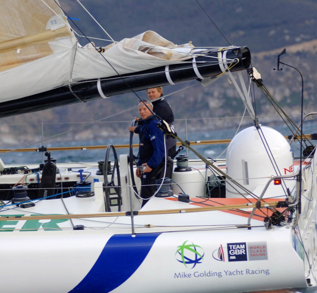 Mike Golding and Alex Thomson arriving into Cape Town on on Mike’s crippled yacht Ecover © onEdition http://www.onEdition.com
