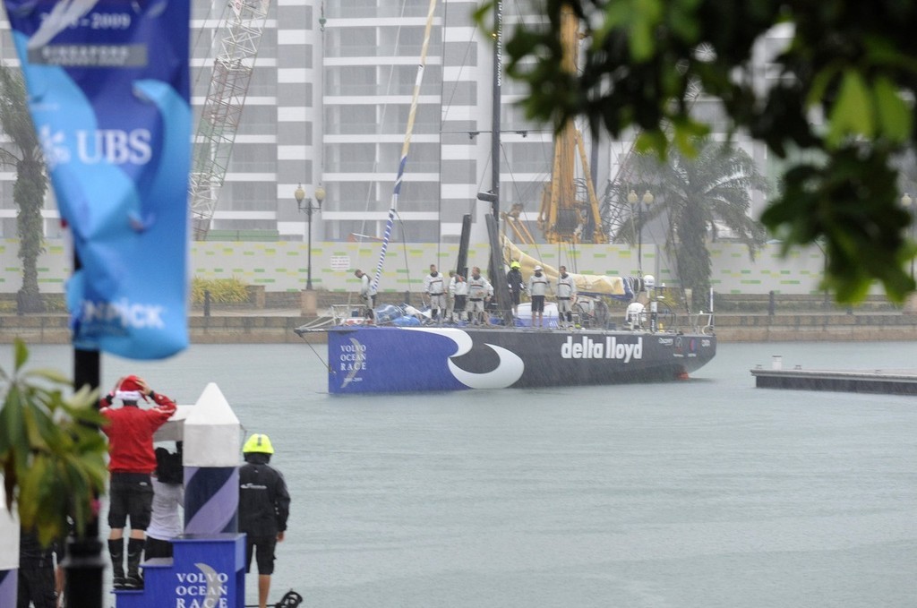 Delta Lloyd, skippered by Roberto Bermudez (ESP) takes eigth place on leg 3 of the Volvo Ocean Race  © Rick Tomlinson/Volvo Ocean Race http://www.volvooceanrace.com