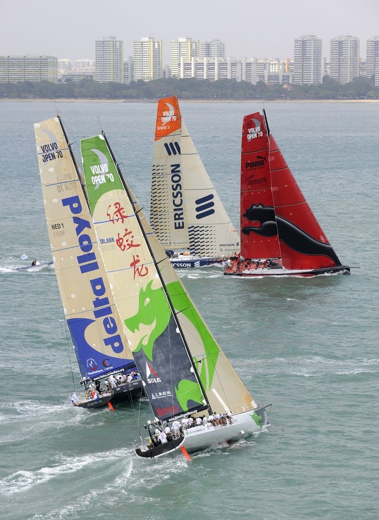 The fleet of Volvo Open 70’s battle around the short course during the Singapore In-Port Racing. <br />
 © Rick Tomlinson/Volvo Ocean Race http://www.volvooceanrace.com