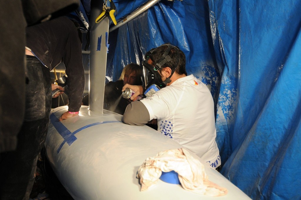 Telefonica Blue, Skippered by Bouwe Bekking, undergoes emergency keel repairs overnight in Qingdao before commencing Leg 5 of the Volvo Ocean Race, after the yacht hit a rock before the start.    ©  David Kneale/Volvo Ocean Race http://www.volvooceanrace.com/