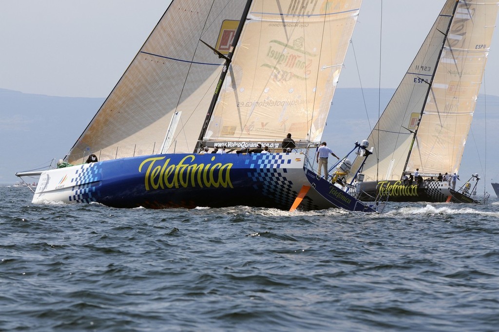<br />
Telefonica Blue, skippered by Bouwe Bekking (NED) during the In-port Race in Galway Bay ©  David Kneale/Volvo Ocean Race http://www.volvooceanrace.com/