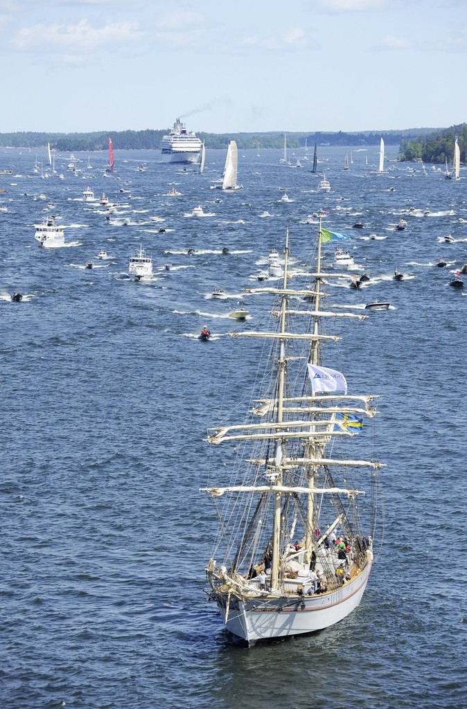 The City Sprint from Sandhamn, the finish line of leg 9, to the city of Stockholm © Rick Tomlinson/Volvo Ocean Race http://www.volvooceanrace.com