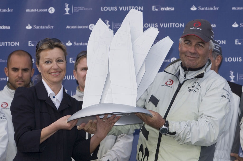 Prizegiving Alinghi: Brad Butterworth, skipper, receives the trophy for the Act 13 regatta from Christine Belanger, Louis Vuitton Cup Director. © ACM 2007/Carlo Borlenghi
