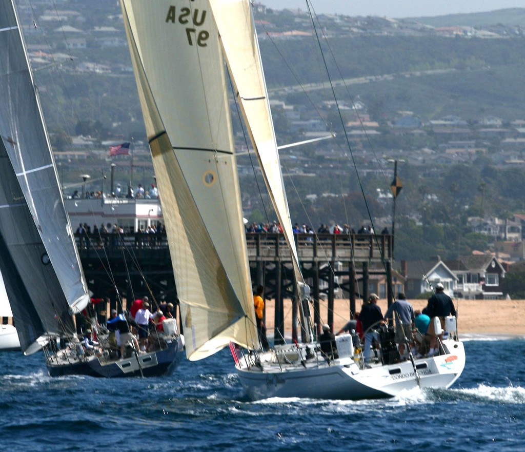 Grand Illusion winds up for the start in a run toward Balboa Pier © Rich Roberts http://www.UnderTheSunPhotos.com