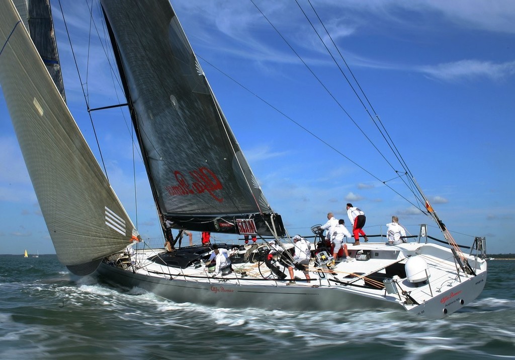 Class 0 IRC Alfa Romeo competing at Skandia Cowes Week  © onEdition http://www.onEdition.com