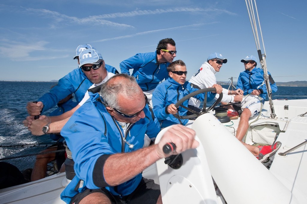 Samedi 5 septembre 2009 - Hyères (FRA, 83) - L'Hydroptère bat le record du monde de vitesse avec un run à 51,36 knts (sous réserve de ratification par le WSSRC) ***05/09/2009 - Hyères (FRA, 83) Hydroptère beat the overal sailing speed record with a run at 51,36 knts ( subjet to ratification by WSSRC) photo copyright Gilles Martin-Raget http://www.martin-raget.com/ taken at  and featuring the  class