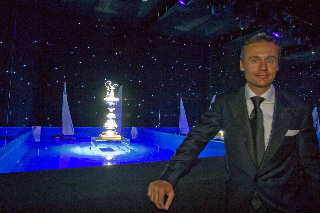 Ernesto Bertarelli, head of Team Alinghi, with the America’s Cup, after Alinghi’s first Defence © ACM 2007/Carlo Borlenghi