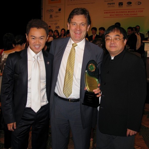 Barrie Goodridge, Publisher and CEO of Edipresse Asia (centre). Accompanying him were Gilbert Cheah, MD of Singapore Tatler (left) and Ho Sum Kwong, MD of Appetite magazine (right).  © YACHTstyle