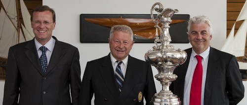 The three who advised GGYC of the May date for a Match: Lucien Masmejan, SNG member, America’s Cup committee secretary & Fred Meyer, SNG vice-commodore and America’s Cup committee chairman & Brad Butterwoth (SNG member, America’s Cup committeee vice-chairman). © Carlo Borlenghi/ Alinghi http://www.alinghi.com