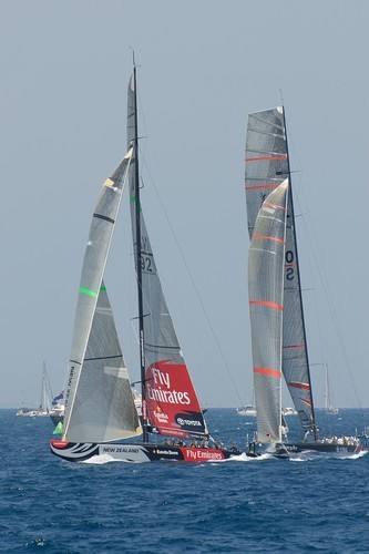NZL-92 takes on SUI-100 in the prestart. Barker believes the 5-2 result would have been 5-0 against any other challenger © MCC McCamp