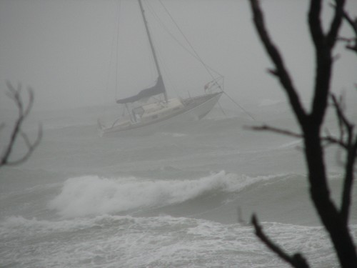 Brigand dragging across the bay before grounding, Algies Bay, 26 July 2008 © Ross Walker