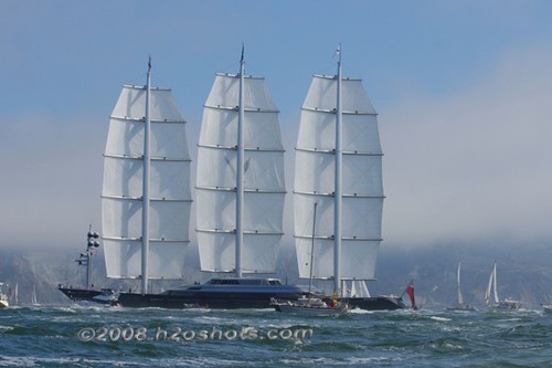 Maltese Falcon enters San Francisco  © Erik Simonson/ h2oshots.com