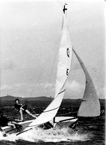 Q  6 - Voodoo, sailed here by Jock Jackson (skipper) and Ron Lusty of Milford in the 1961 interdominion in Auckland. One of the first hard chine boats, designed by Bill Herald, who also campaigned Fluff Q 35 in the second interdominion © SW