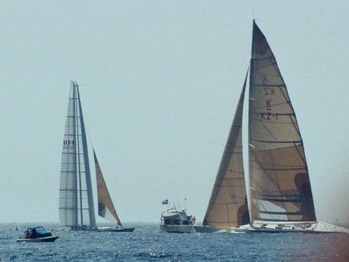America’s Cup 88 was between the magnificent technology of the largest racing monohull in the world against a catamaran. The outcome was inevitable. © Rich Roberts http://www.UnderTheSunPhotos.com