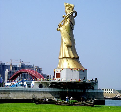 Statue of Mazu is our guide to fog levels © Team Advanced Equities