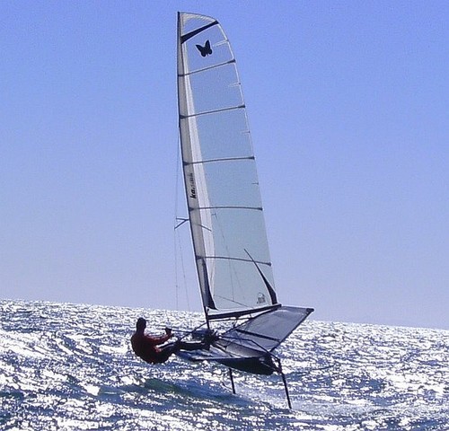 Simon Payne testing Mach 2 on Port Phillip Bay, Australia © Simon Payne http://sipayne.blogspot.com/