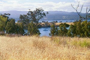 Alexanders Bay Bruny Island © John Quinn