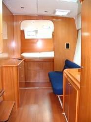 interior  © Vicsail - copyright http://www.vicsail.com