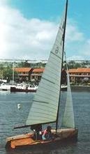 Iska in full profile with cotton sails © Bearfacemedia