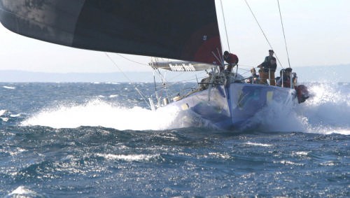 AAPT flying downwind_Savills_2005 © Crosbie Lorimer http://www.crosbielorimer.com