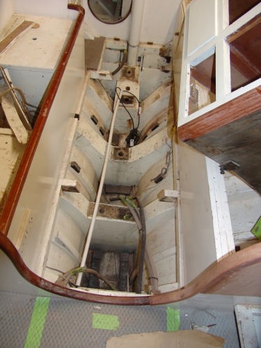 The 40year old keel bolts have been drawn and the new ones will be secured to the existing floors. © Richard Gladwell www.photosport.co.nz