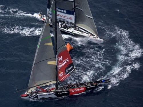 BMW ORACLE Racing vs Emirates Team New Zealand  © Carlo Borlenghi / www.carloborlenghi.com