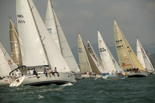 IRC B, wall to wall on the line - CCR 2006 © Guy Nowell http://www.guynowell.com