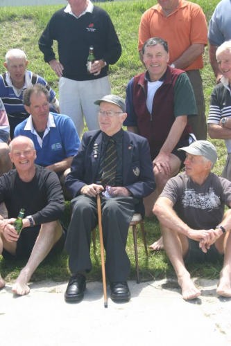 Noel holds court - and says some very kind words about Clifton Rowing CLub © Rob Bristow www.rowinginfo.info