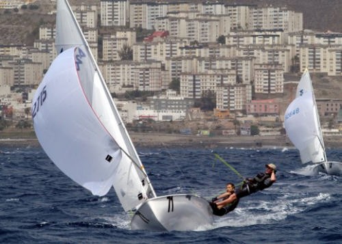 Simon Cooke and Scott Illingworh (NZL) are fourth overall at the end of the first day of the Final. © Event Media