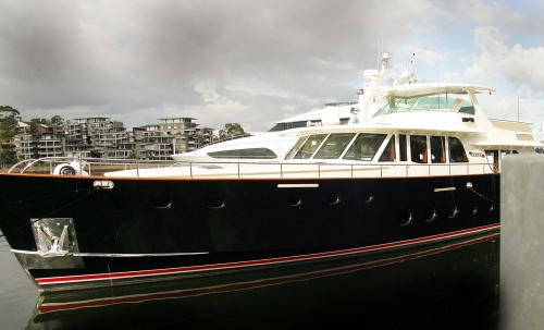 Azzura 100 Oscar © . Azzura Marine Media www.azzurayachts.com
