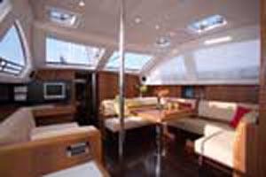 Pilot Saloon 47 light n airy © Vicsail - copyright http://www.vicsail.com
