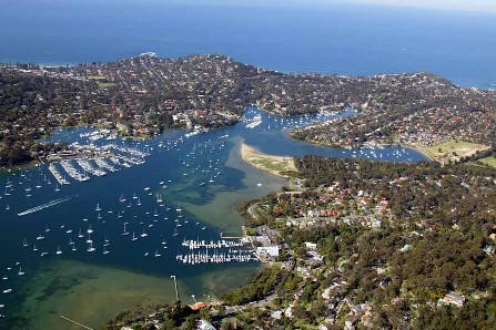 Pittwater Boating Club in the foreground © SW