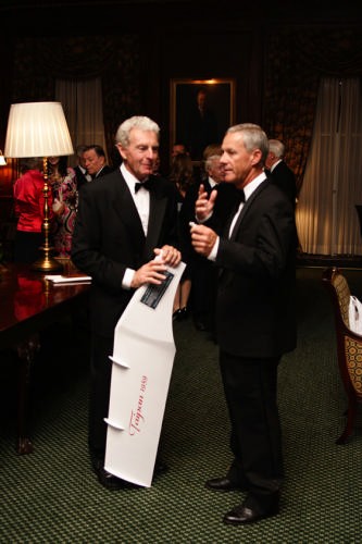 Carl Ryves and Chris Wise with the rudder from Ben Lexcen’s Taipan.<br />
 © Kimberly Holcombe/Rolex