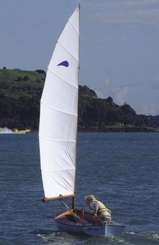 Des Townson sailing the rebuilt original Zephyr ’Atarangi’ © Zephyr Owners Association