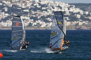 Albeau in front of Ross Williams - 2009 Catalunya Costa Brava PWA World Cup photo copyright  John Carter / PWA http://www.pwaworldtour.com taken at  and featuring the  class