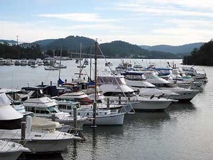 Fenwicks Marina Brooklyn photo copyright SW taken at  and featuring the  class