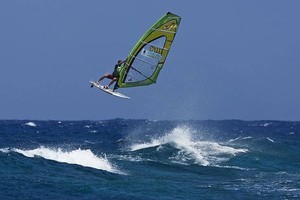 Ricardo Campello high and tweaked - 2008 PWA Costa Teguise World Cup photo copyright  John Carter / PWA http://www.pwaworldtour.com taken at  and featuring the  class